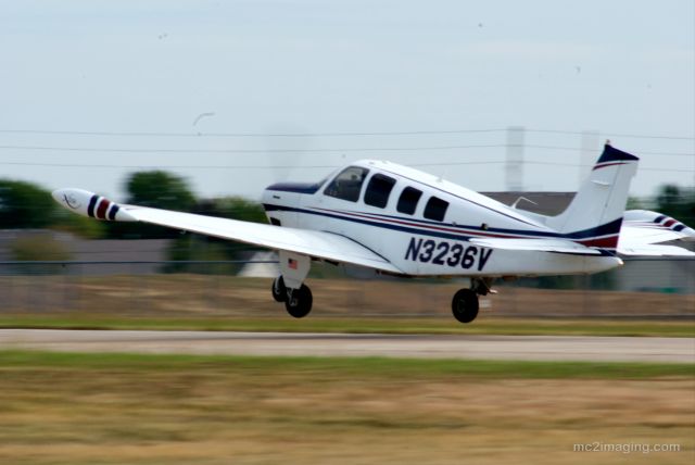 Beechcraft Bonanza (36) (N3236V)