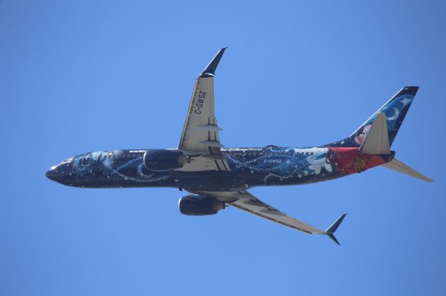 Boeing 737 MAX 8 (C-GWSZ)