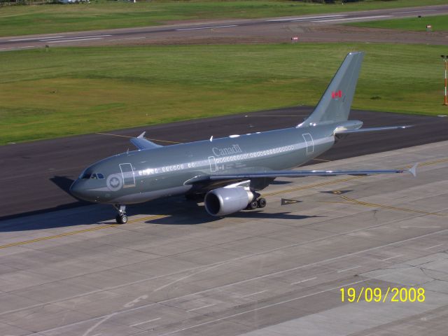 Airbus A310 — - Canadian Forces Airbus 310 tail # 15001