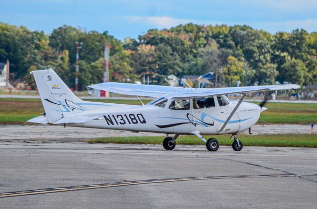 Cessna Skyhawk (N1318Q)