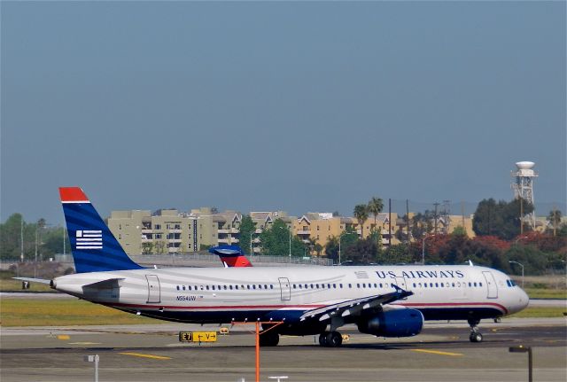 Airbus A321 (N554UW)