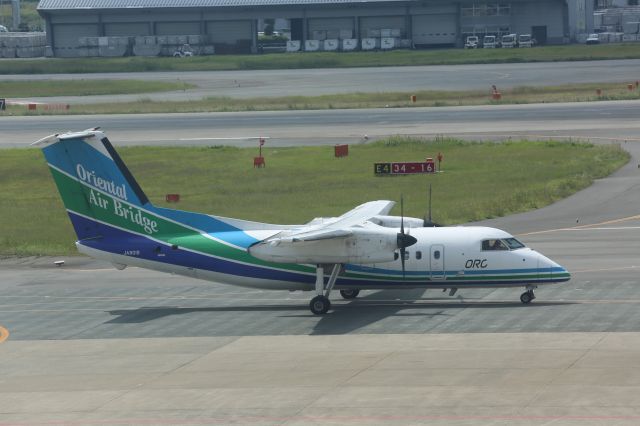 de Havilland Dash 8-200 (JA801B)