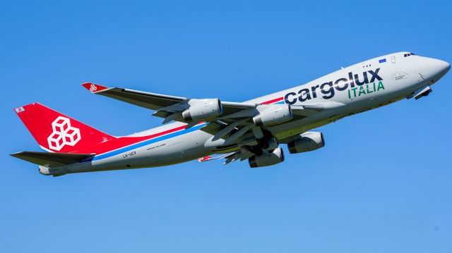 Boeing 747-400 (LX-UCV)