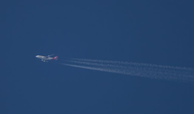 Boeing 747-400 — - 25 Dec 2016;just gone over Invercargill New Zealand 17.00hrs 541mph , 31000ft high, Boeing 747-400 (quad-jet) (B744) .. VH OEB: Qantas flight QFA 28 .... Santiago - Sydney. Tamron 150 - 600mm lens , Canon 5D mkII