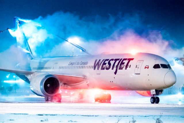 Boeing 787-9 Dreamliner (C-GURP)