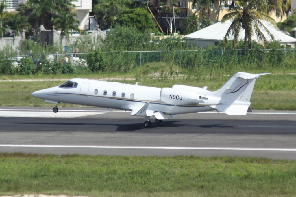 Learjet 60 (N9CU)
