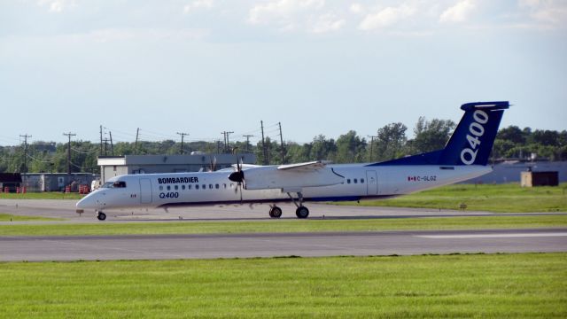 de Havilland Dash 8-400 (C-GLOZ)