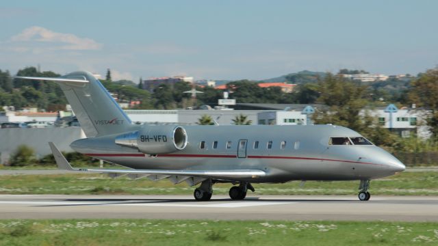 Canadair Challenger (9H-VFD)
