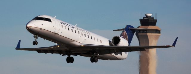 Canadair Regional Jet CRJ-200 (N959SW) - Departing 17R.