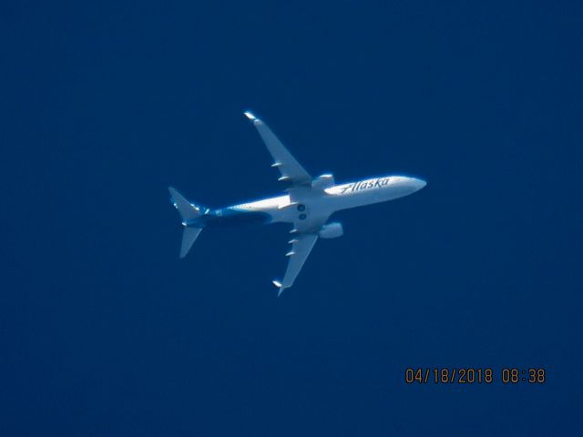 Boeing 737-900 (N272AK)