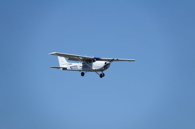 Cessna Skyhawk (N21212) - Sedona approach 4/22/20 