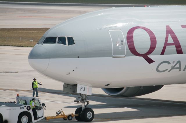 Boeing 777 (A7-BFJ)