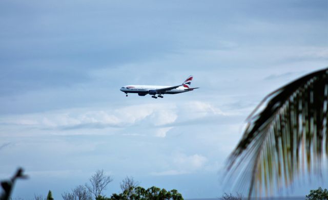 Boeing 777-200 (G-VIIX)