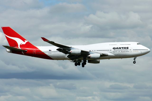 Boeing 747-400 (VH-OJI)