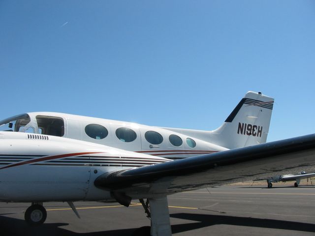 Cessna 421 (N19CH)