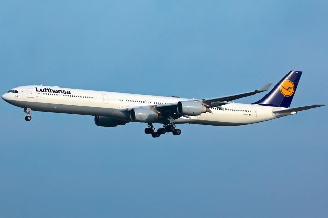 Airbus A340-600 (D-AIHY)