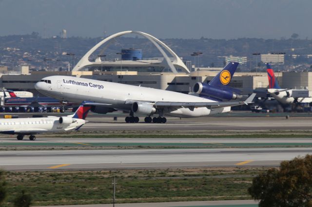 Boeing MD-11 (D-ALCR)