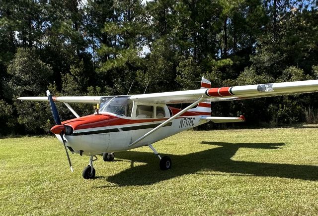 Cessna Skyhawk (N717RC)