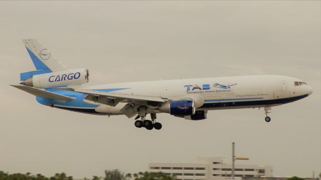 McDonnell Douglas DC-10 (CP-2791)