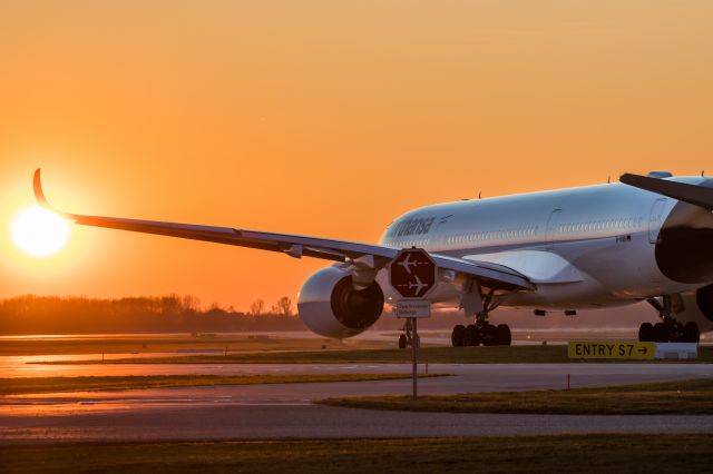 Airbus A350-900 (D-AIXK)