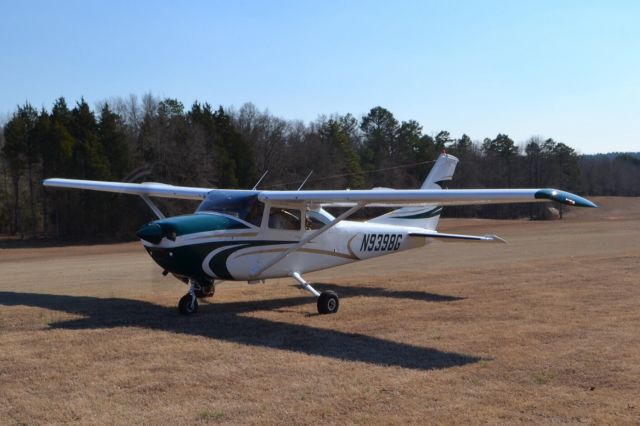 Cessna Skylane (N9398G) - Triple Tree