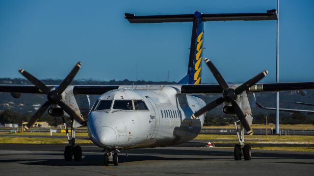 de Havilland Dash 8-300 (VH-XFZ)