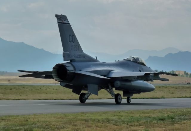 Lockheed F-16 Fighting Falcon — - F-16 Departing from KBJC