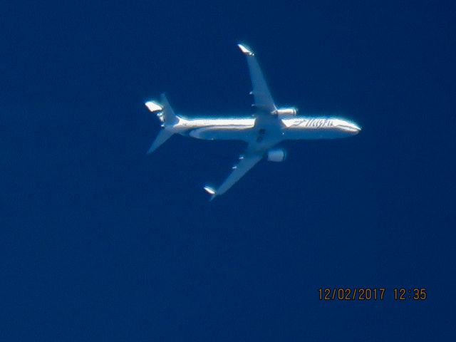 Boeing 737-900 (N440AS)