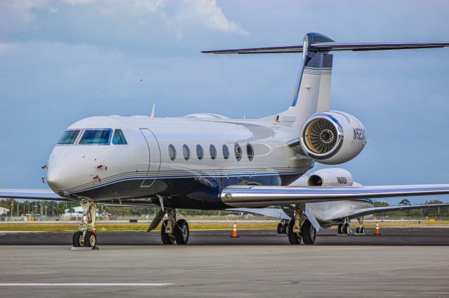 Gulfstream Aerospace Gulfstream V (N523AC) - Nice G550 at VRBbr /2020