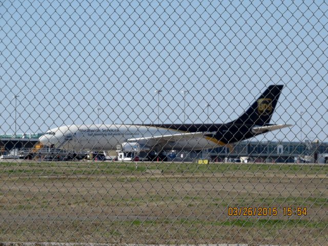 Embraer ERJ-135 (N172UP)