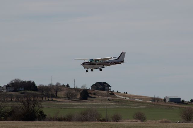 Cessna Skyhawk (N64CA)