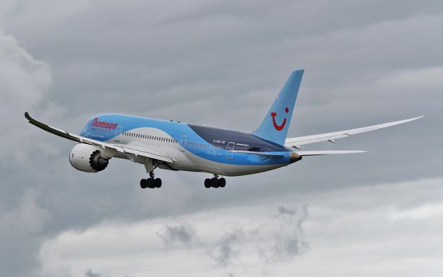 Boeing 787-8 (G-TUIA) - thomson b787-8 dreamliner g-tuia dep shannon 23/7/15..