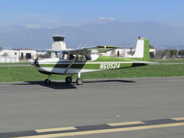 Cessna Skyhawk (N6052A) - Taxiing to RWY 8R