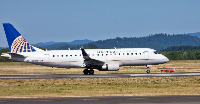 Embraer 175 (N207SY) - operated by SkyWest