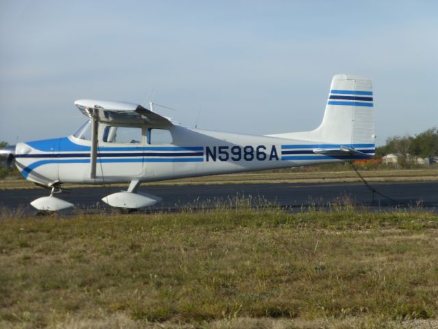 Cessna Skyhawk (N5986A)