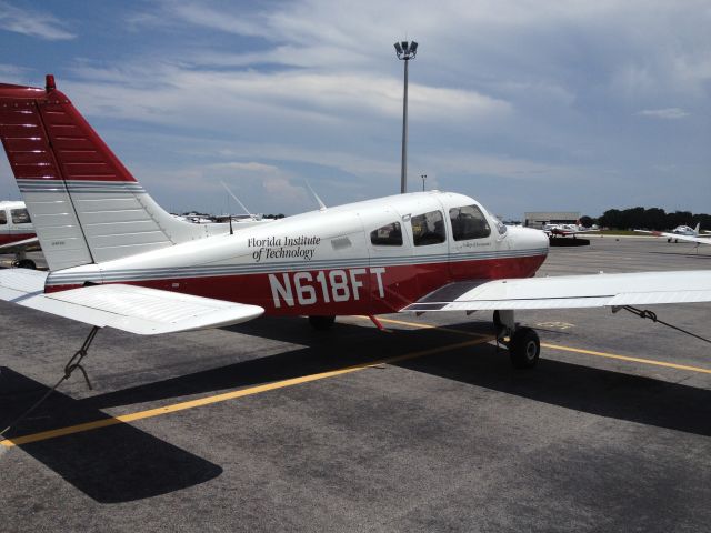 Piper Cherokee (N618FT) - On ground