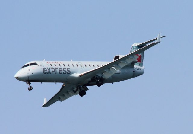 Canadair Regional Jet CRJ-200 (C-GMJA)