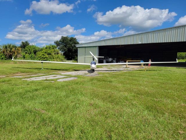 GLASER-DIRKS DG-500M (N505JL) - 65' wingspan