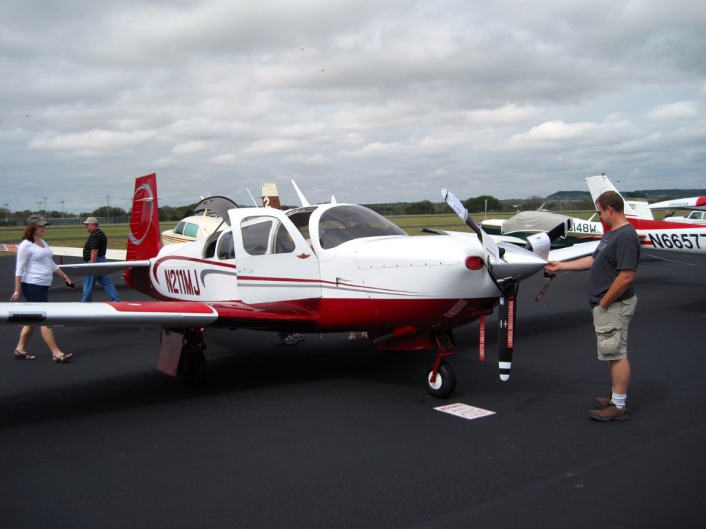 Mooney M-20 (N211MJ) - 1994 Mooney M-20R - Serial Number 29-0019