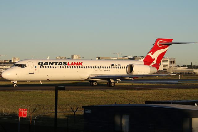 Boeing 717-200 (VH-YQU) - on 3 December 2017