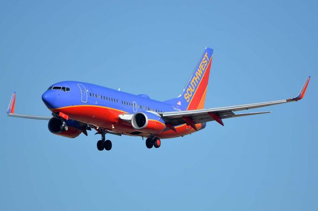 Boeing 737-700 (N238WN) - Southwest Boeing 737-7H4 N238WN at Phoenix Sky Harbor on January 17. It first flew on May 11, 2006. Its construction number is 34713. It was delivered to Southwest on May 22, 2006. 