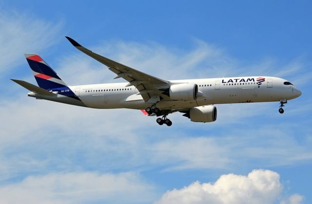 Airbus A350-900 (PR-XTE)