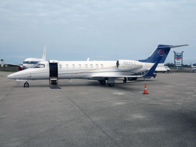 Learjet 45 (N821LC)