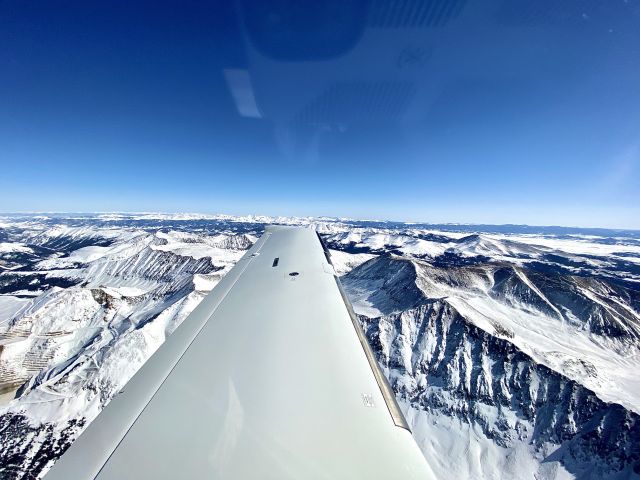 Cessna 400 (N63TE) - Continental Divide. East of Leadville, CO