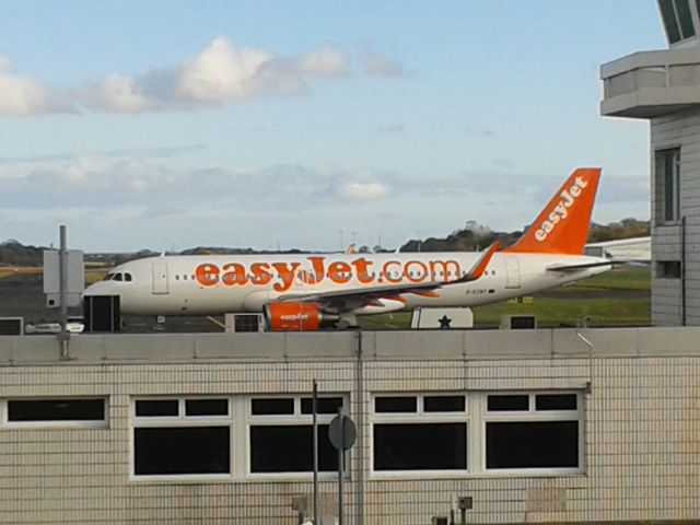 Airbus A320 (G-EZWT) - Taken at NCL - 25/10/2014