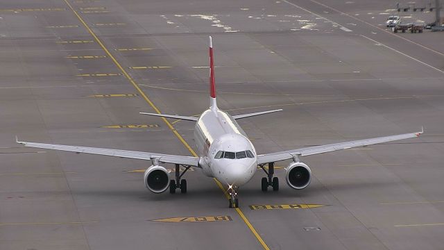 Bombardier CS100 (HB-JCC)