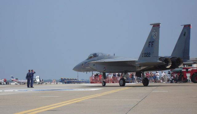 — — - F15C Demo taxiing out - team salute