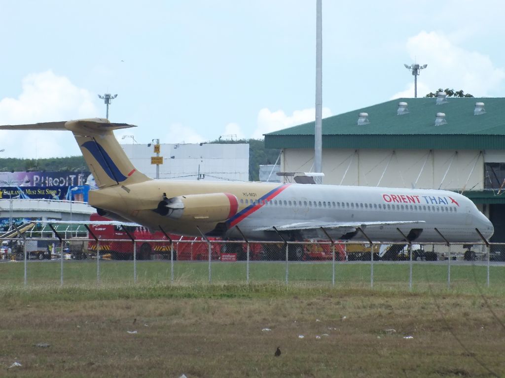 McDonnell Douglas MD-81 (HS-MDI)