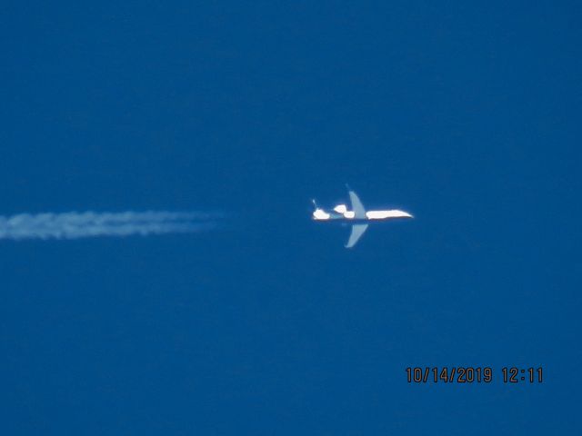 Embraer Legacy 600/650 (LX-OLA)