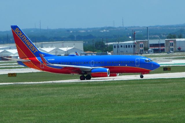 Boeing 737-700 (N213WN)